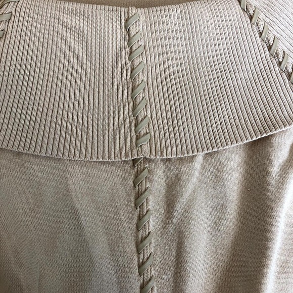 Women’s Cream Sweater w/ Leather Detail | Size Large - Picture 3 of 5